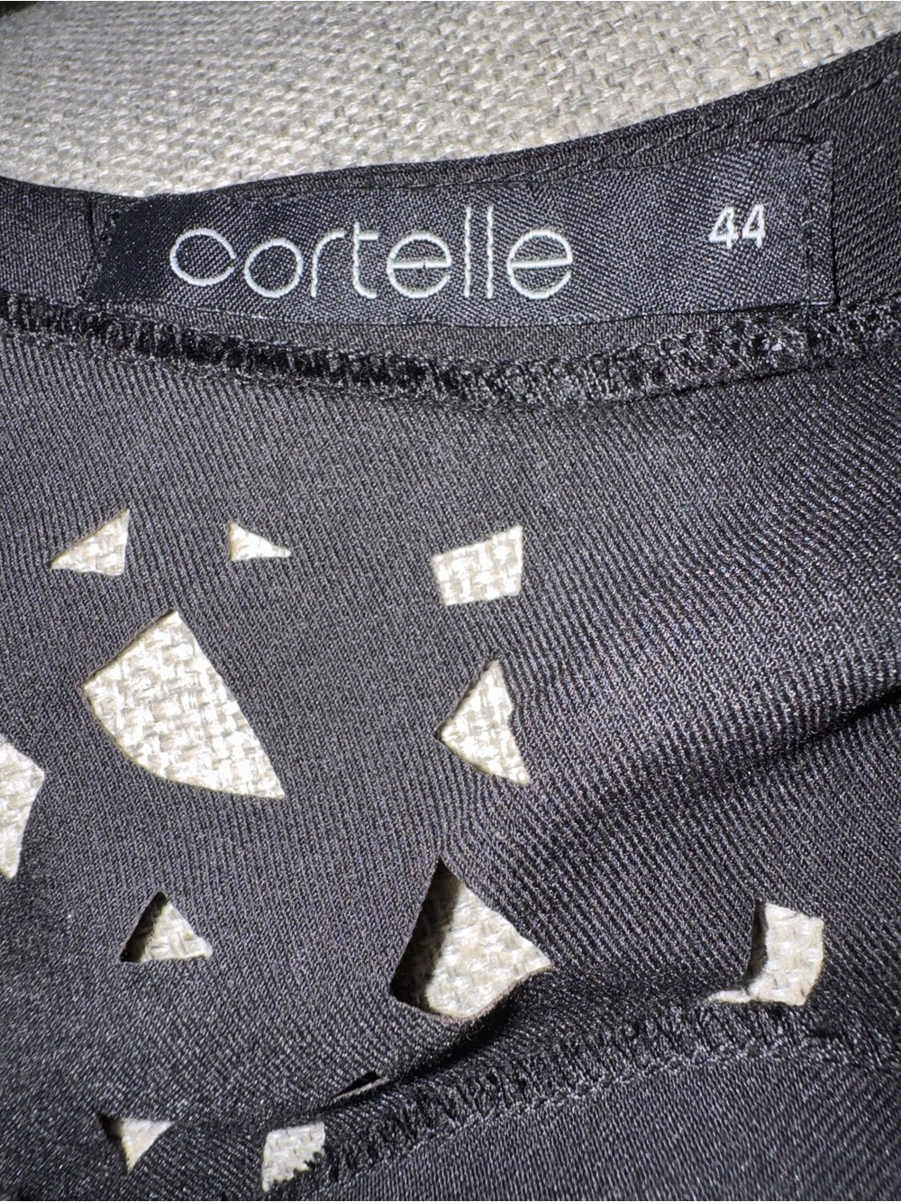 Cortell Sleeveless Black Peplum Top with Cutout Detail US 14 - Picture 7 of 9